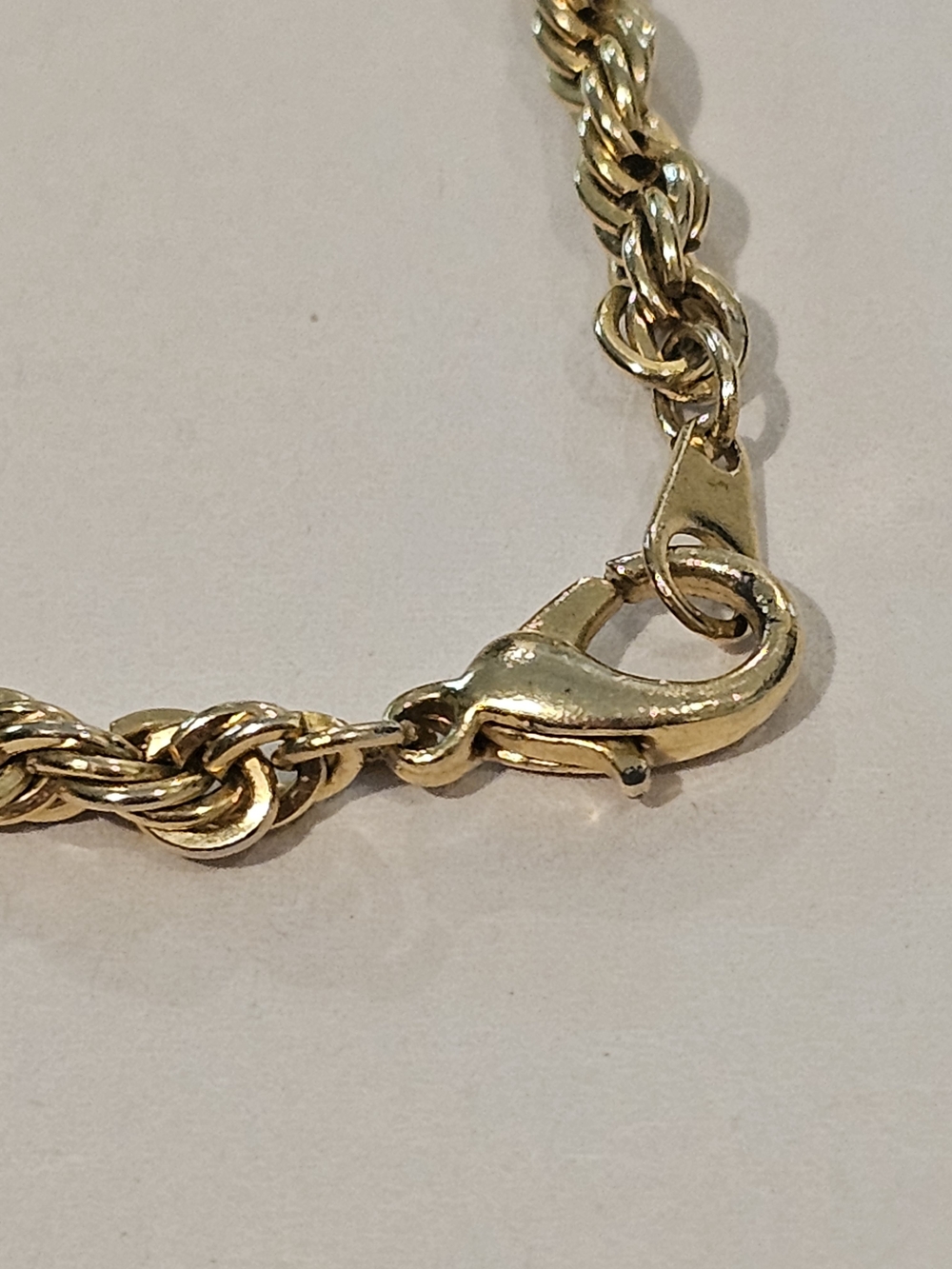 Gold Initial 'H' Rope Chain Necklace - Picture 4 of 9